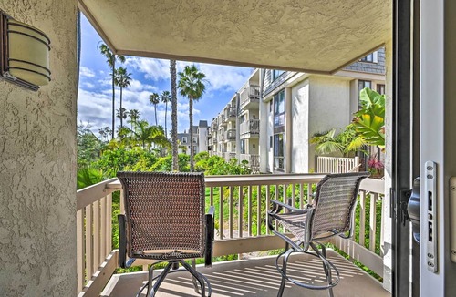 Townsite Condo | 'Deja Blue' Oceanside Condo on Beach w/Pools!
