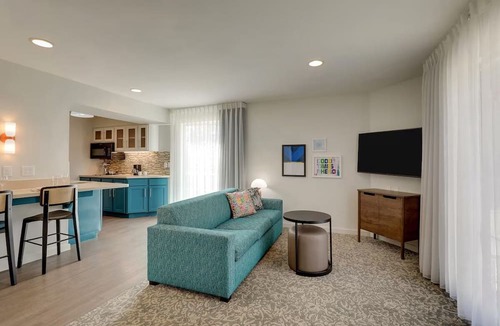 San Jose Hotel | Stay with Free Daily Breakfast! Minutes to Levi's Stadium