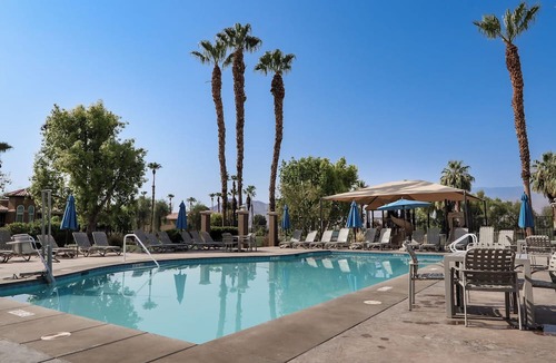 Palm Desert Apartment | COACHELLA Marriott's Desert Springs Villas Kitchenette, access to resort