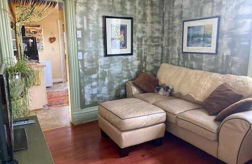 York Apartment | Upstairs at TheVictorian - Lush, Walkable, and Dog-Friendly Retreat - Steps from Downtown Bellingham