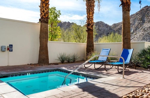 La Quinta Apartment | LV100 Upstairs 1 Bedroom Legacy Villas Retreat