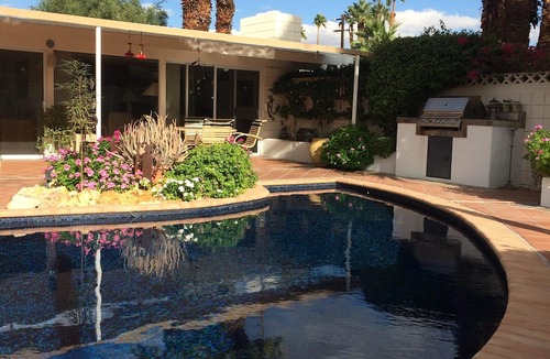 Palm Desert Condo | Location, location, location! El Paseo Jewel in the desert
