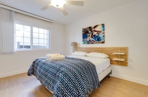 West Newport Apartment | 2nd Floor - 2004 W. Oceanfront - Beatrice