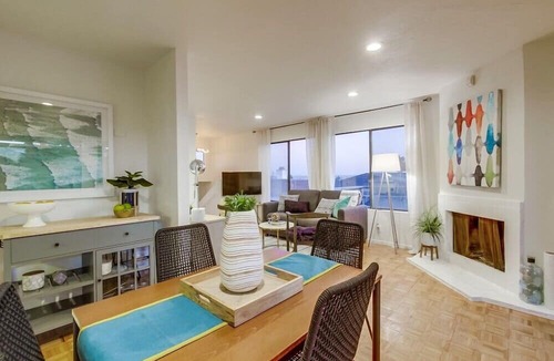 North Pacific Beach Apartment | Large balcony 1 BR Guesthouse in Pacific Beach