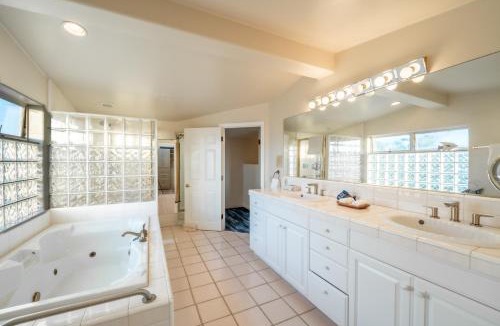 Pierpont Bay House | 20% Off May 7-10 Perfect 4 Families Walk 2 Beach