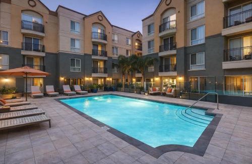 Del Rey Apartment | Venice Marina Pool and Spa Luxury Condo