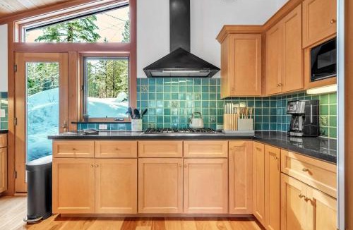 Alpine Meadows House | Pet-Friendly Home, Deck, 1 Mile to Alpine Meadows