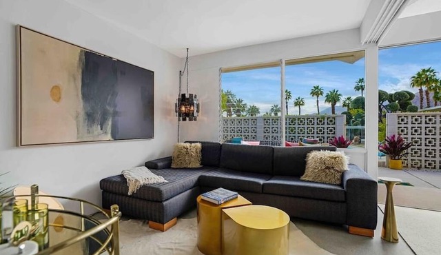 Mid-Century Icon Steps to Downtown Palm Springs, 2 Bed/2 Bath plus Den