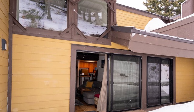New Listing! Cozy Mountain Retreat Near 5-Lakes Hiking Trail & River Rafting, by Tahoe Time VR