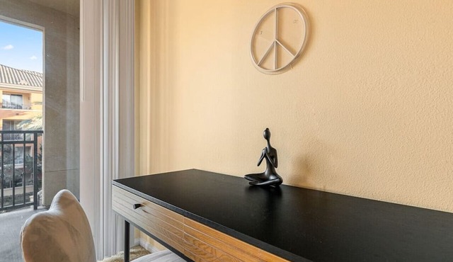 Charming Family Home | Heart of OC | Free Parking