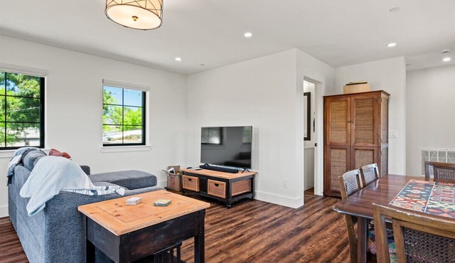 Luxe Healdsburg 3BR Home + Comp Ridge Wine Tasting