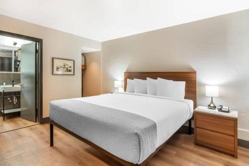 La Luna Inn, an Ascend Collection Hotel