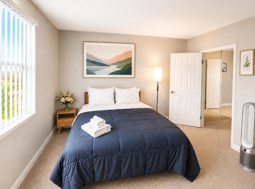 Fresh Apartment in marina with pool